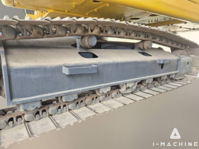 KOMATSU PC200-7
