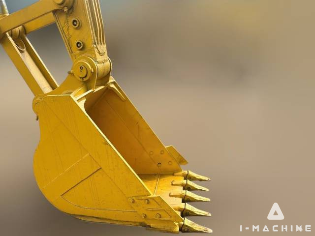 KOMATSU PC200LC-7