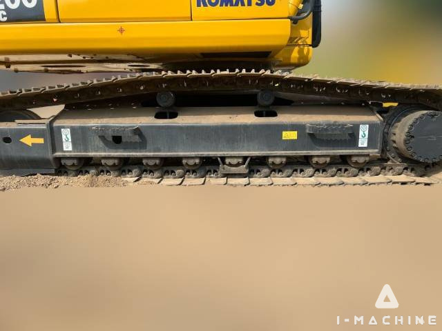 KOMATSU PC200LC-7