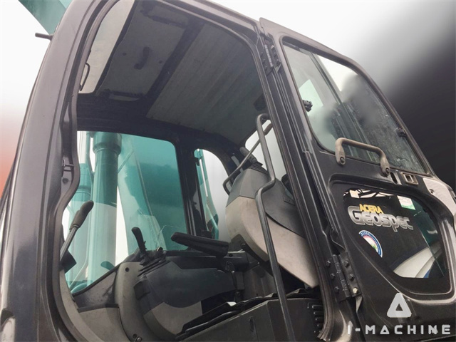KOBELCO SK200-8