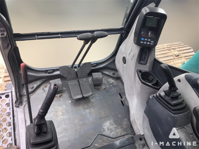 KOBELCO SK200-8