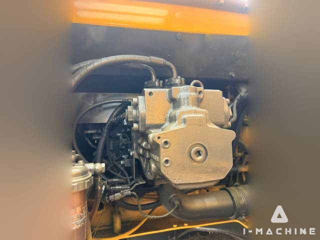KOMATSU PC210-7