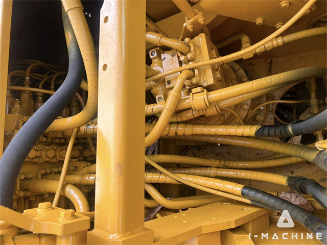 KOMATSU PC210-7