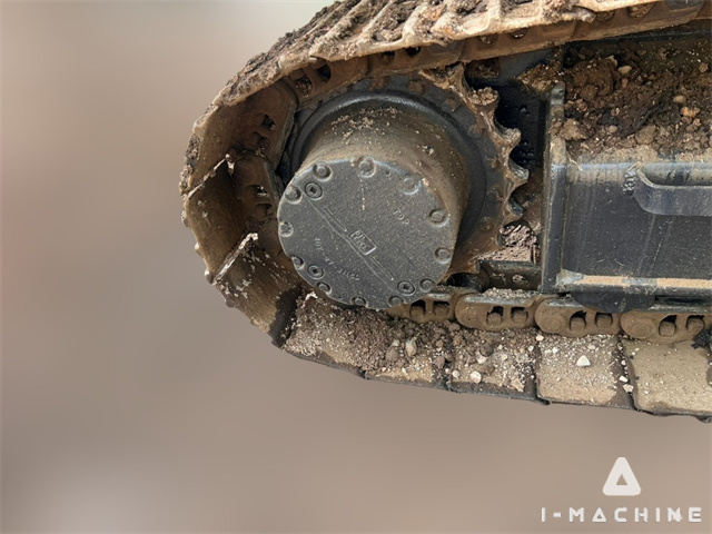 KOMATSU PC210-7