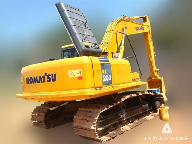 KOMATSU PC200-7