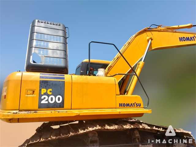 KOMATSU PC200-7