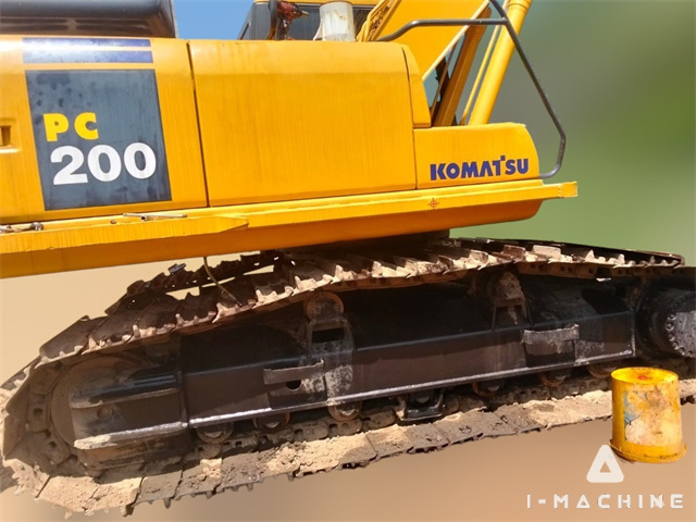 KOMATSU PC200-7