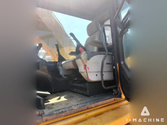 KOMATSU PC200-7