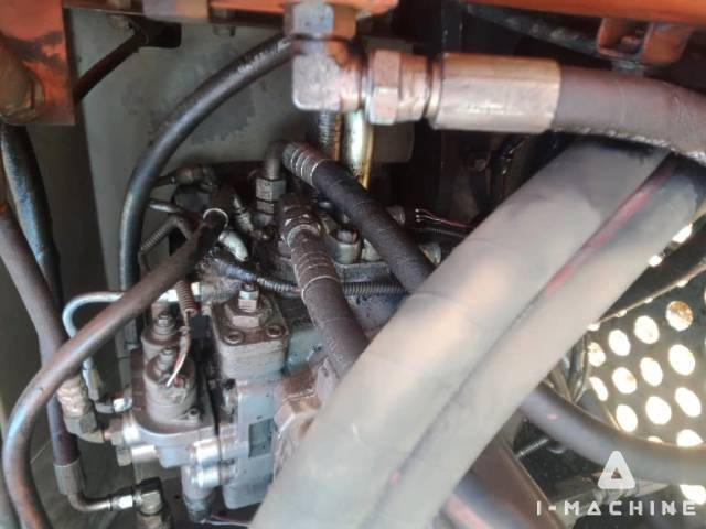 HITACHI ZX120
