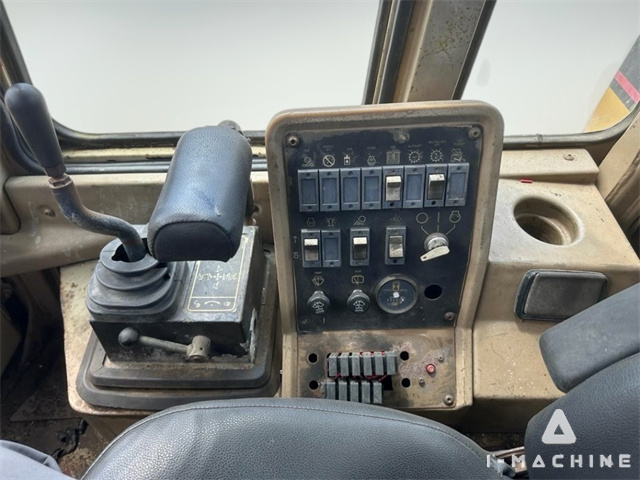 CATERPILLAR 918F