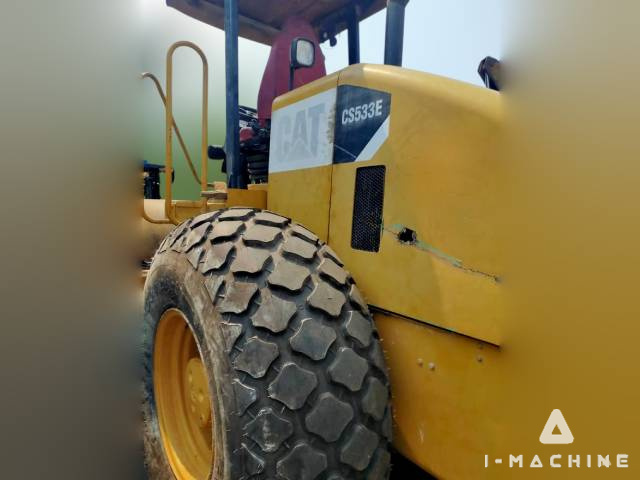CATERPILLAR CS533E