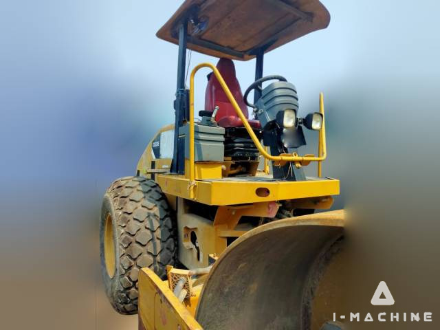 CATERPILLAR CS533E