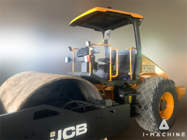 JCB 116D