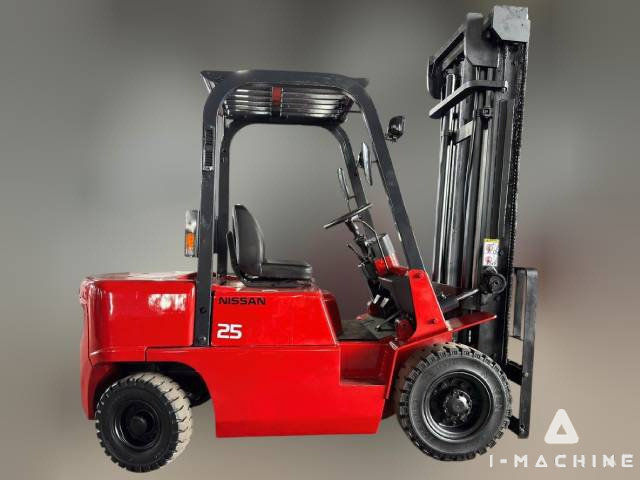 NISSAN 01ZFJ02A25U