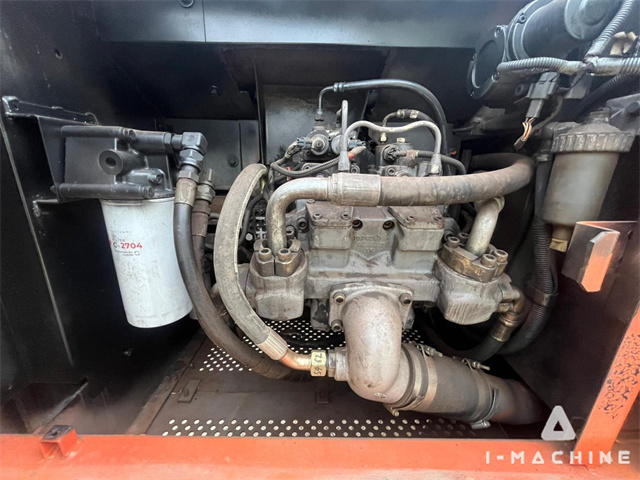 HITACHI ZX210LCK