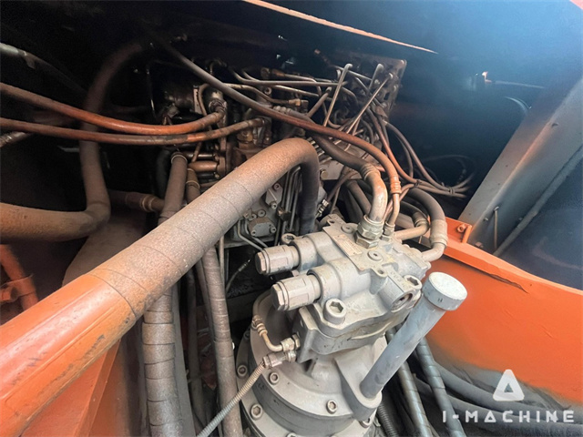 HITACHI ZX210LCK