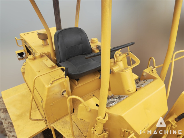CATERPILLAR 910