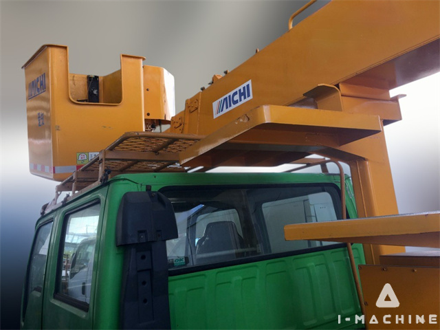 DYNAPAC CG233HF