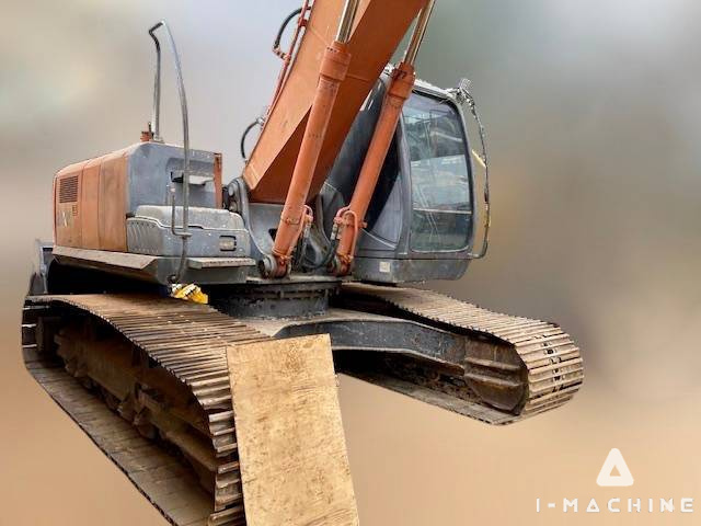 HITACHI ZX240-3