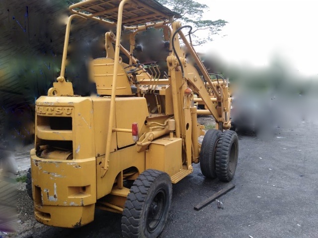 KOMATSU SD23-1