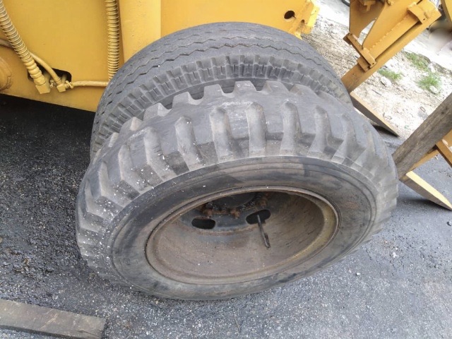KOMATSU SD23-1
