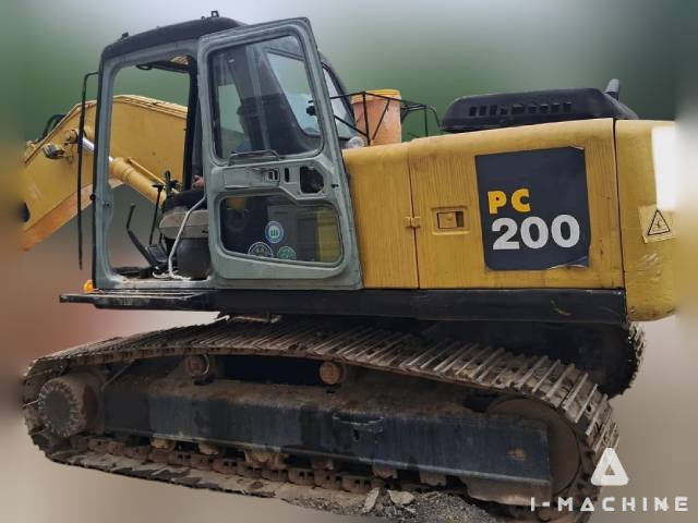 KOMATSU PC200-6