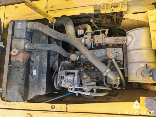 KOMATSU PC130-7