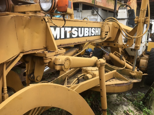 MITSUBISHI MG330