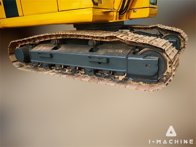 KOMATSU PC200-7