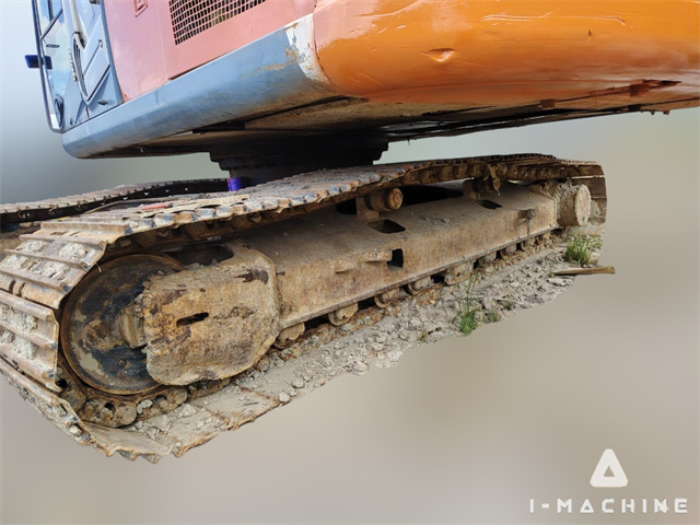 HITACHI ZX240-3