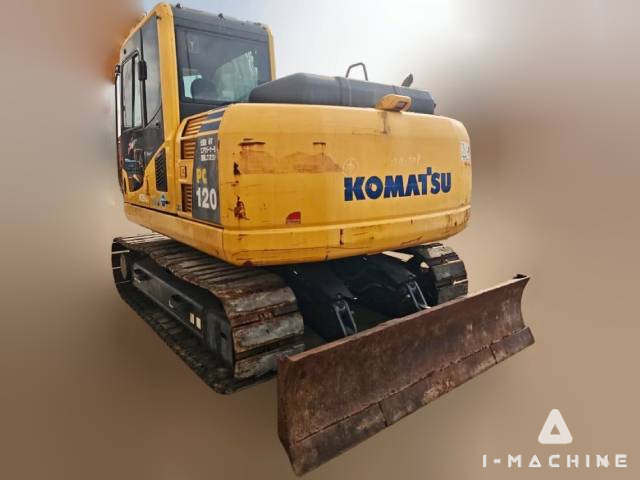KOMASTSU PC120-8