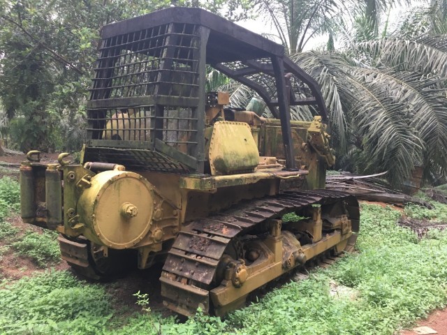 KOMATSU D80E-18