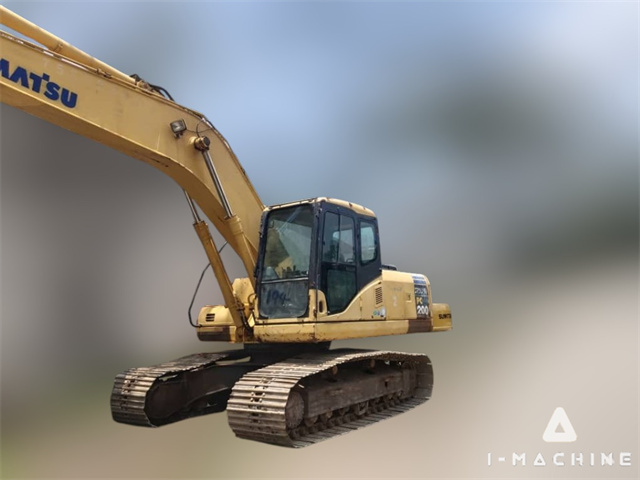 KOMATSU PC200-7