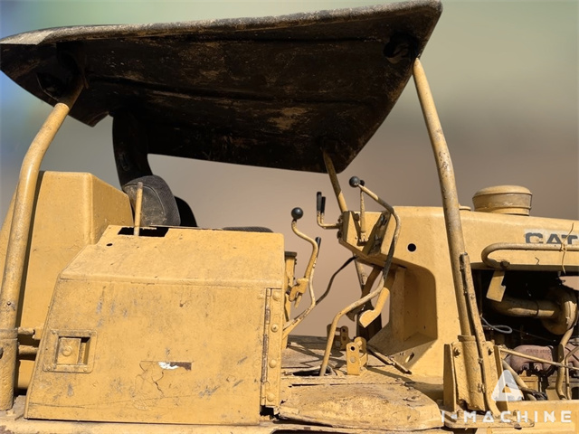 CATERPILLAR D6D