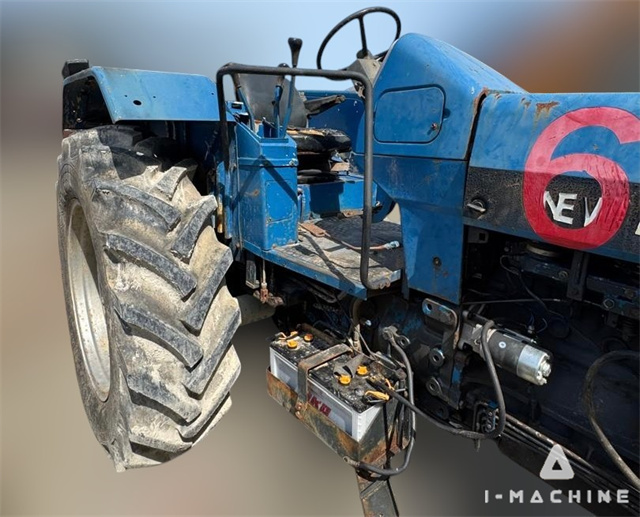 NEW HOLLAND 7840
