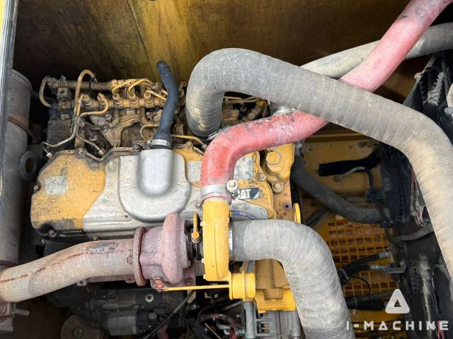 CATERPILLAR 320GC