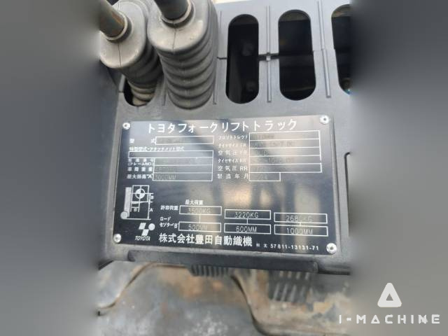 TOYOTA 02-8FD30