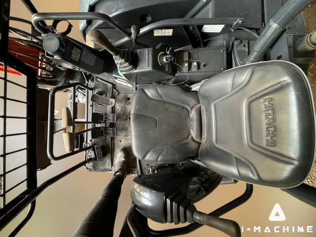 HITACHI ZX40U