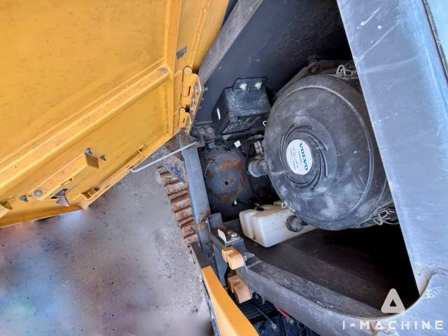 VOLVO EC200D