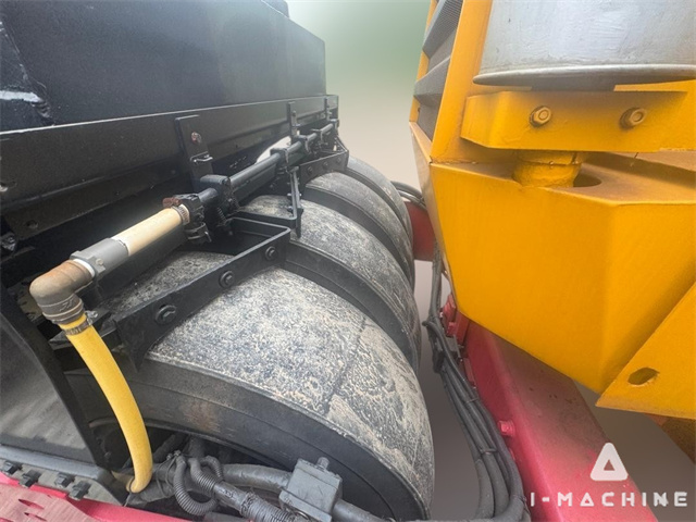 DYNAPAC CC211