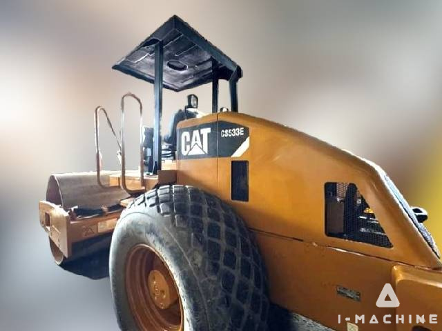 CATERPILLAR CS533E