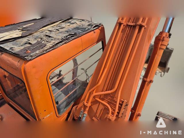HITACHI EX200-1