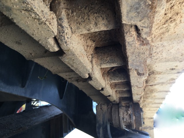 KOMATSU BR300J
