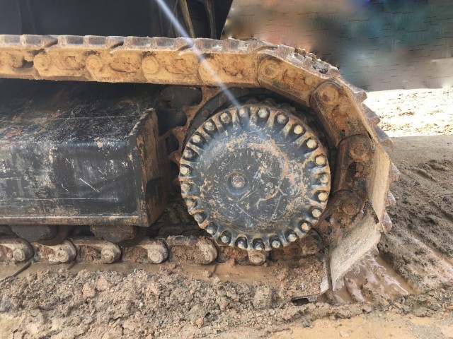 KOMATSU BR300J