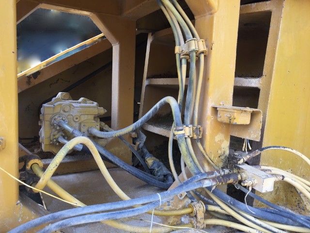 KOMATSU BR300J