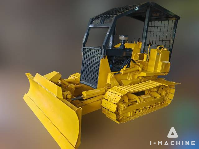 KOMATSU D20A-5