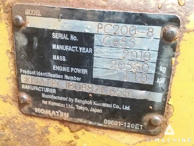 KOMATSU PC200-8