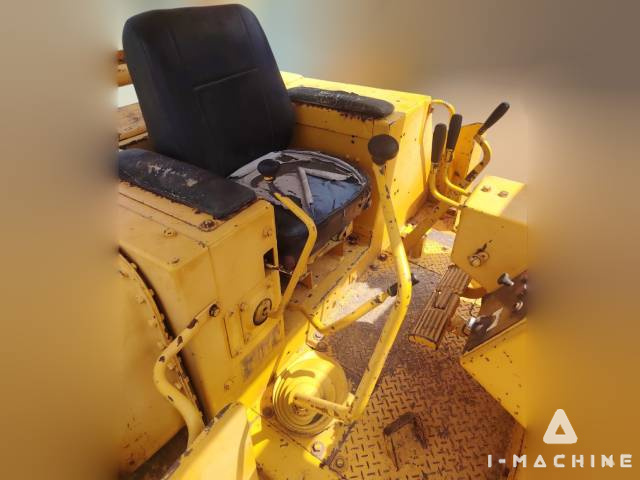 KOMATSU D70LE