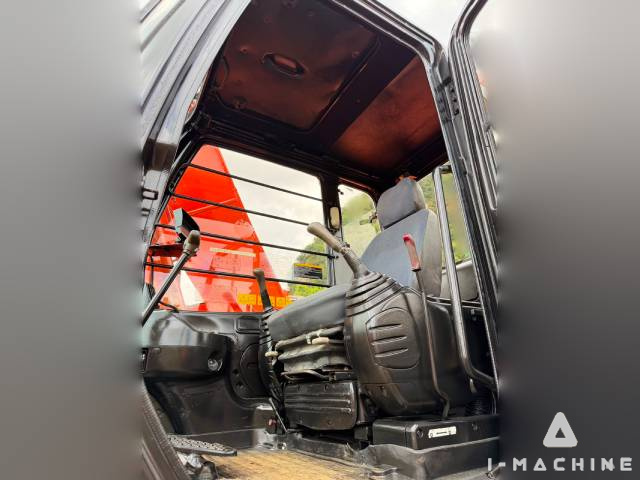 HITACHI EX135USR