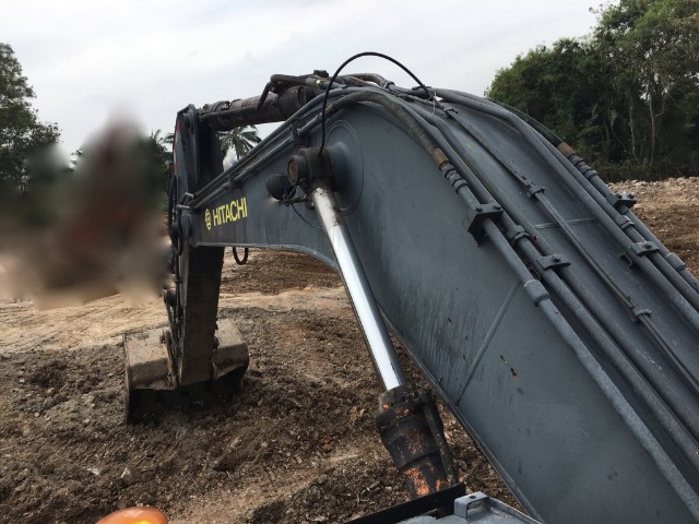HITACHI EX300-3